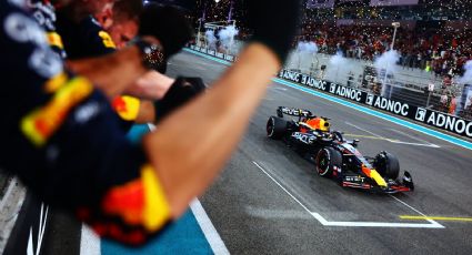 F1: Verstappen triunfa en Abu Dabi; 'Checo' Pérez sale del podio por una penalización