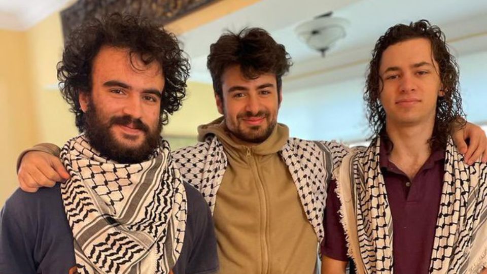 Estudiantes Hisham Awartani, de la Universidad de Brown; Kinnan Abdalhamid, de la Universidad de Haverford, y Tahseen Ahmed, de la Trinity University.