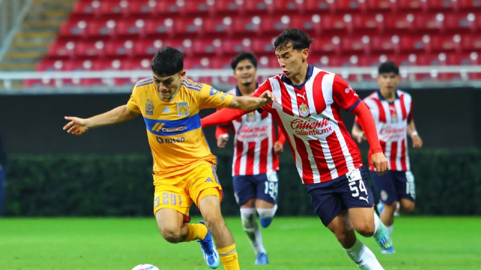 Tigres Sub 23 no pasó del empate 0-0 contra su simular de Chivas.