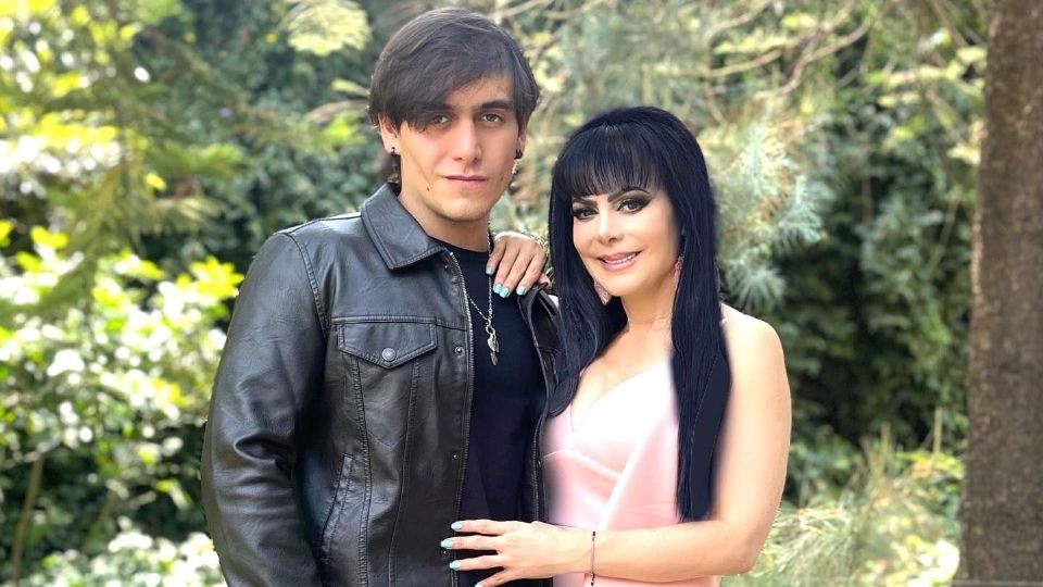 Maribel Guardia junto a su hijo Julián