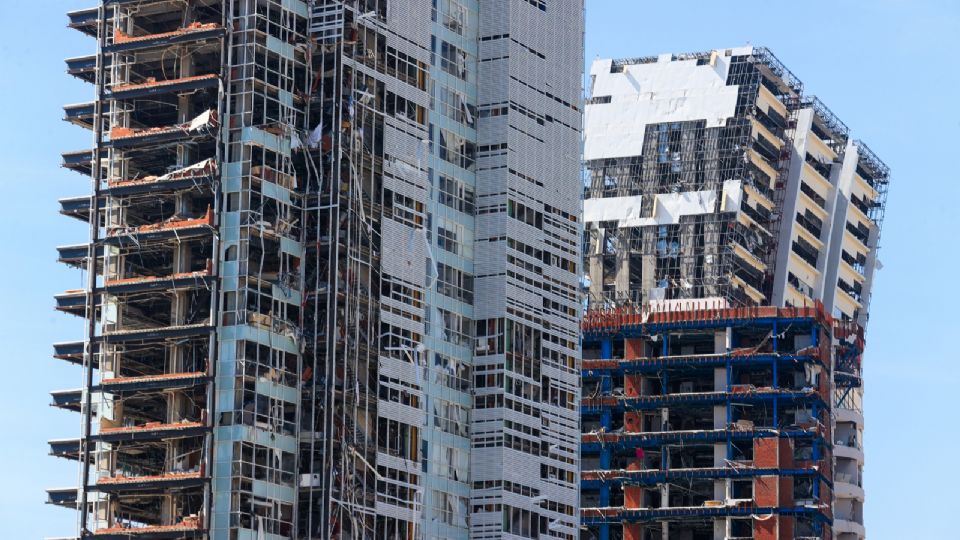 Zona hotelera afectada tras el paso del huracán Otis.