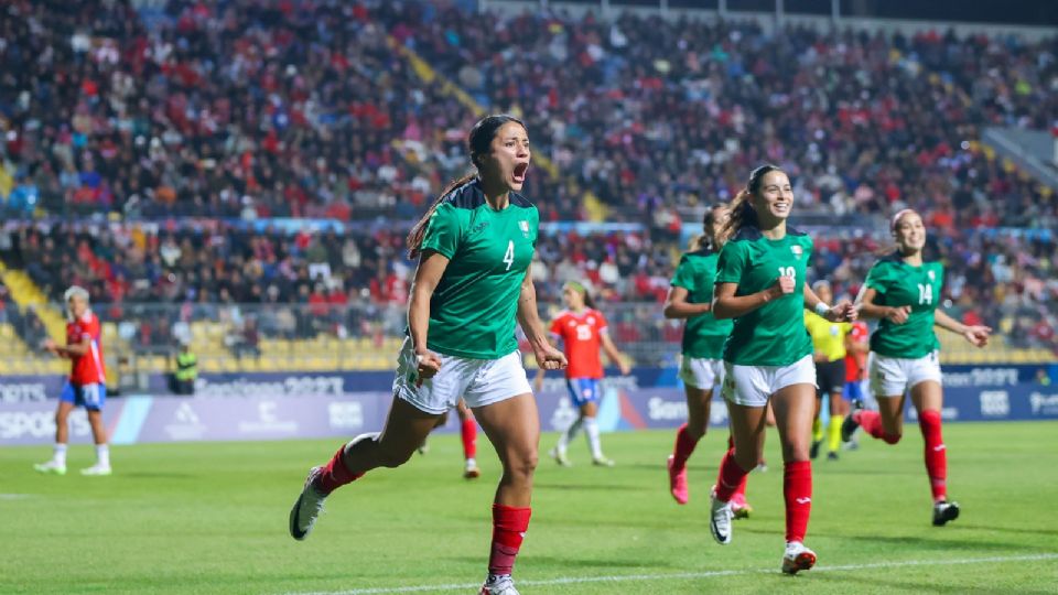 Rebeca Bernal, la heroína en la final ante Chile.