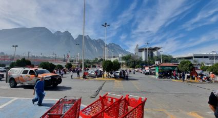 Desalojan supermercado en Cumbres por fuga de gas