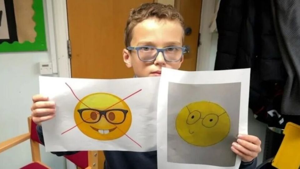 Niño pide a Apple cambiar el emoji de nnerd