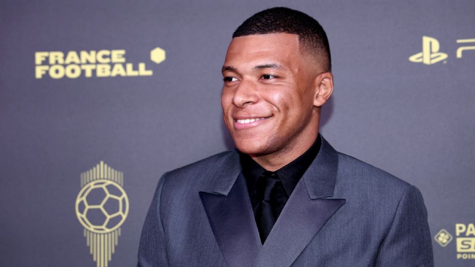 Kylian Mbappé durante la gala del Ballon d'Or 2023