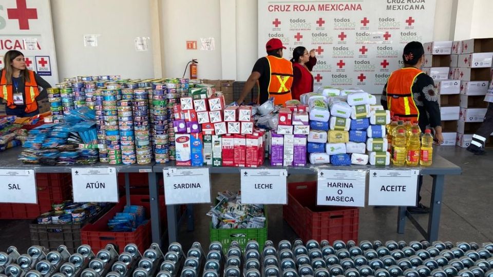 Cruz Roja dona 52 toneladas de víveres a afectados por 'Otis' en Guerrero