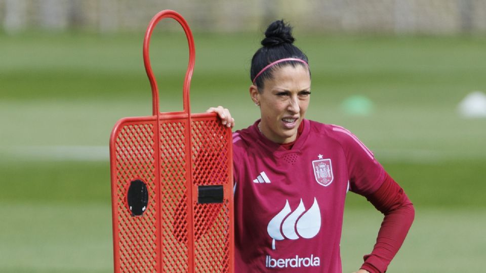 Jenni Hermoso durante una práctica con la Selección Española