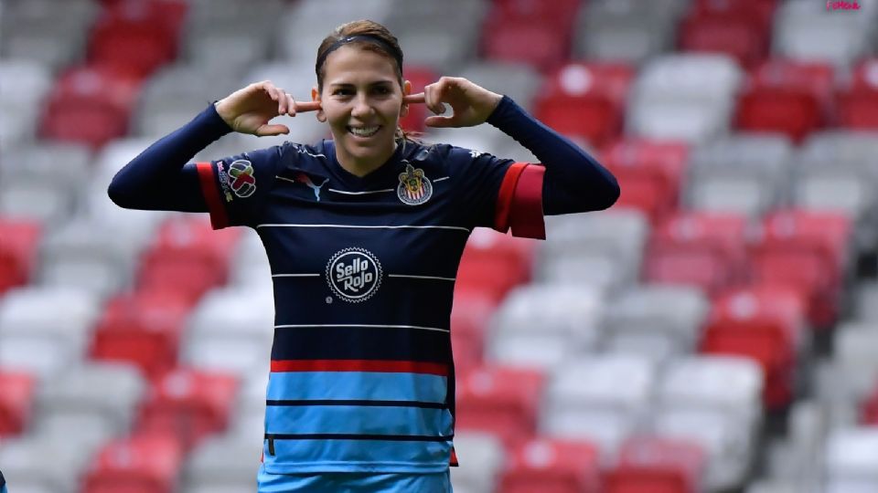 Alicia Cervantes marcó un doblete en la victoria de Chivas sobre el Toluca.