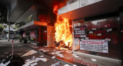 Queman edificio por escasez de medicamentos para el VIH en Polanco