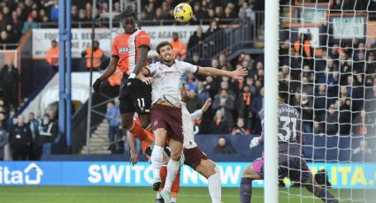 Premier League: Manchester City sufre para remontar al Luton Town 1-2