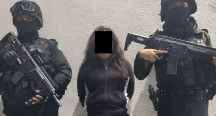 Persiguen y detienen a mujer con armas del Ejército en Monterrey