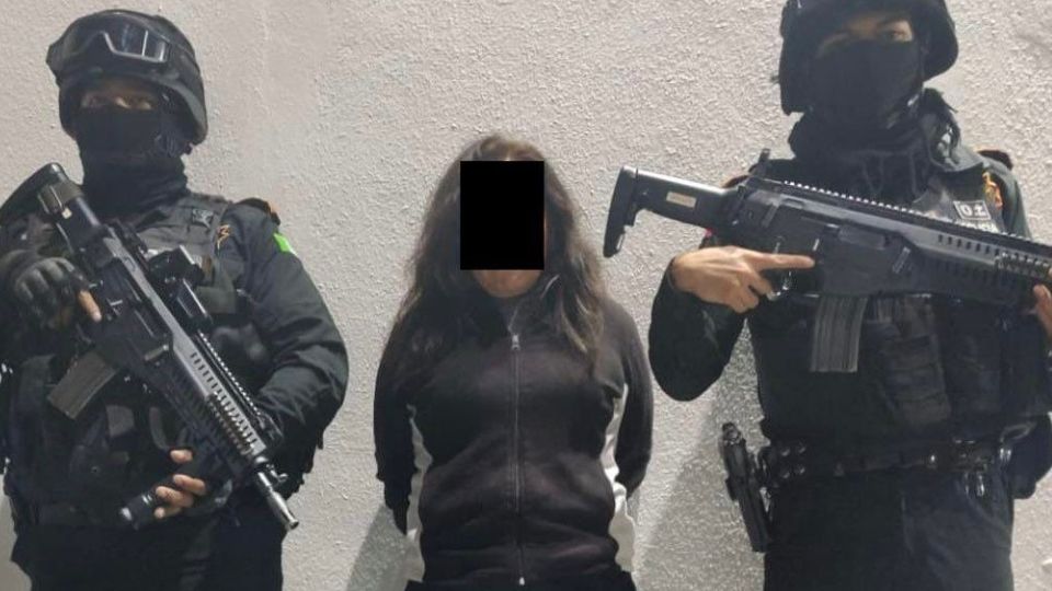 Mujer detenida en Monterrey por portación ilegal de armas de fuego