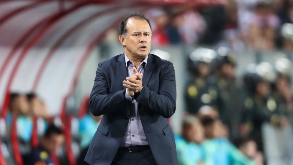 Juan Reynoso dejará su cargo en la selección peruana, después de no ganar ningún partido en las eliminatorias de la CONMEBOL.