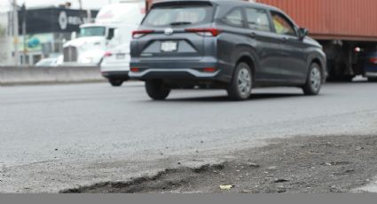 Múltiples baches afectan vialidad en Barragan y Universidad en San Nicolás