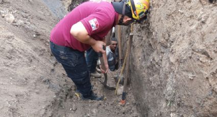 Trabajador cae a zanja de obras del distribuidor vial en Escobedo