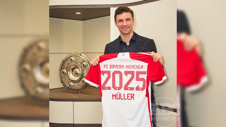 Thomas Müller se quedará al menos una temporada más con los campeones de la Bundesliga.