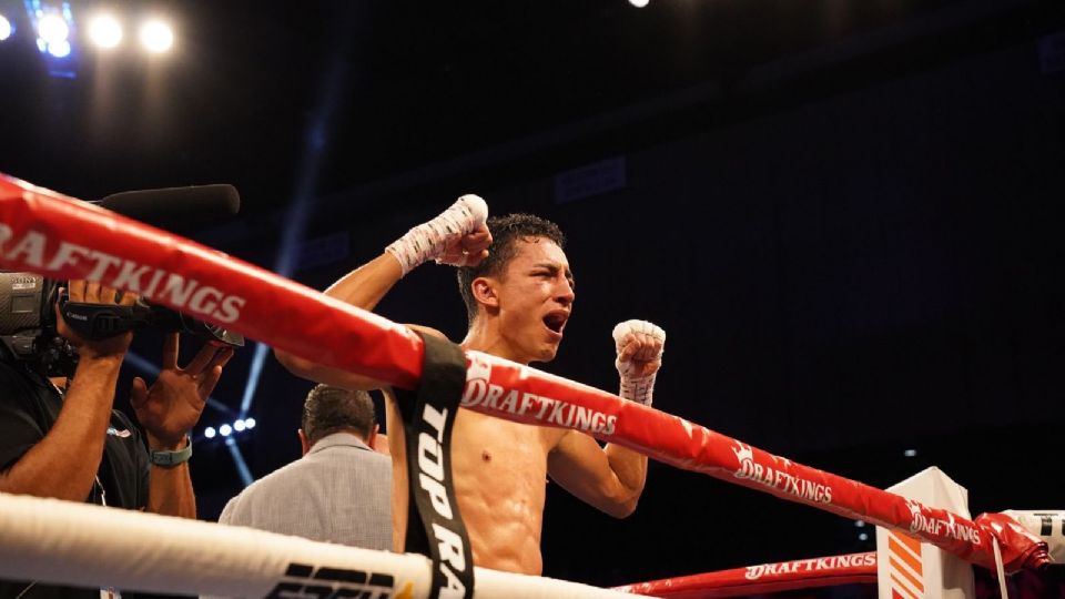 Rafael Espinoza, la nueva sensación del boxeo mexicano.