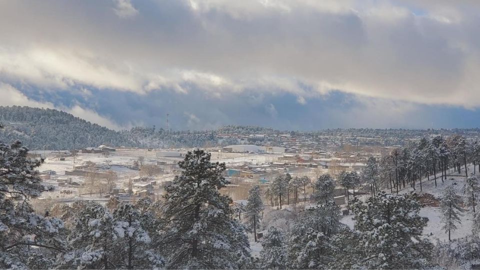 En Chihuahua suelen registrarse temperaturas muy frías que dan pie a la caída de nieve o aguanieve | Facebook / Chihuahua Es Turismo