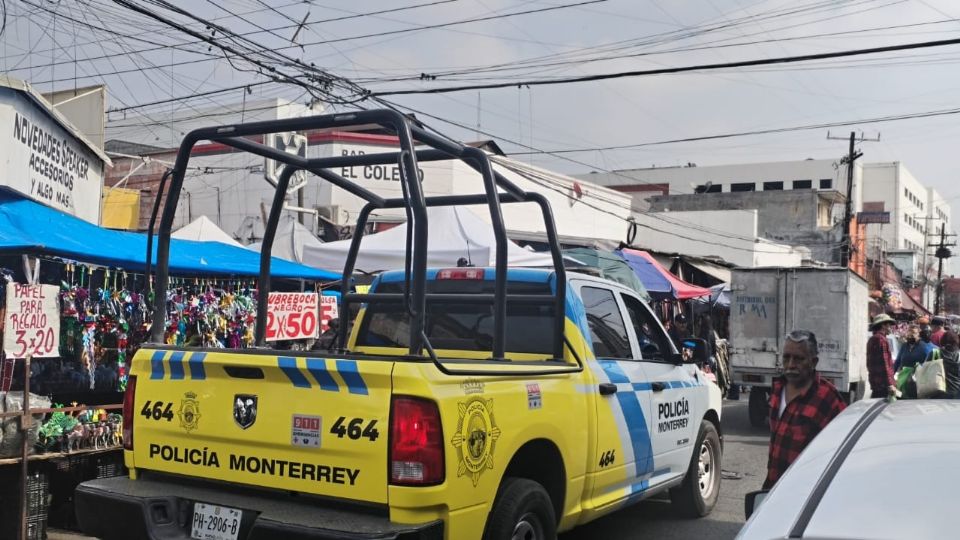 Decomiso en centro de Monterrey.