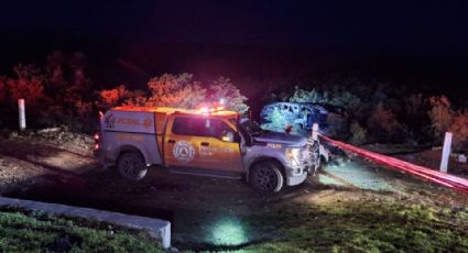 Mueren 2 personas y 10 resultan heridas tras volcadura en Dr. Arroyo, NL