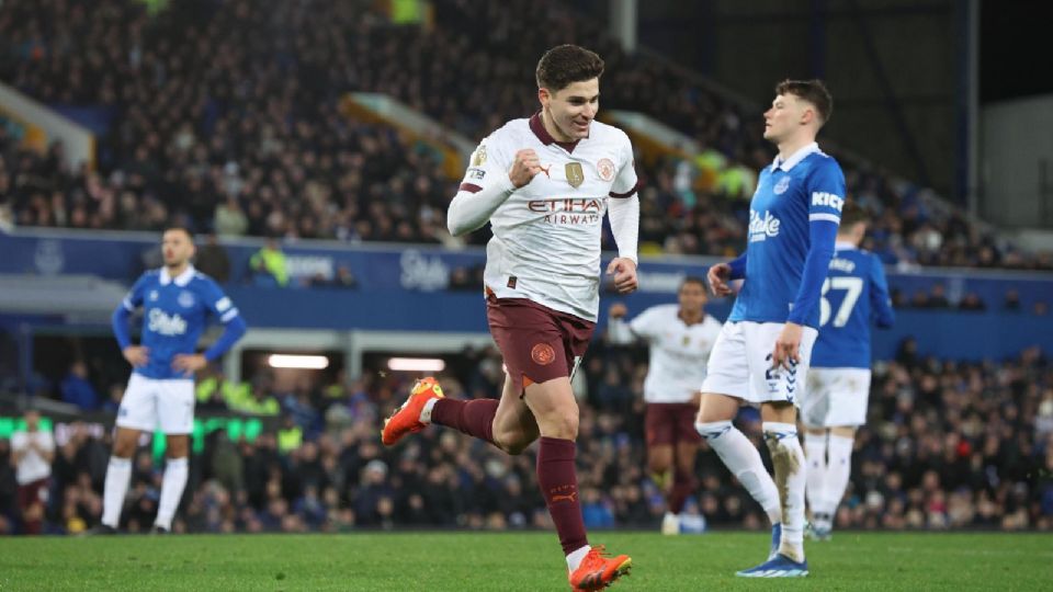 Julián Álvarez marcó el 2-1 a favor del campeón del mundo.