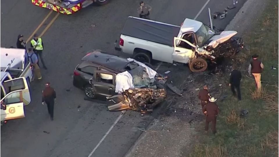 Momento del accidente entre el Chevrolet Silverado y el Honda Odyssey.