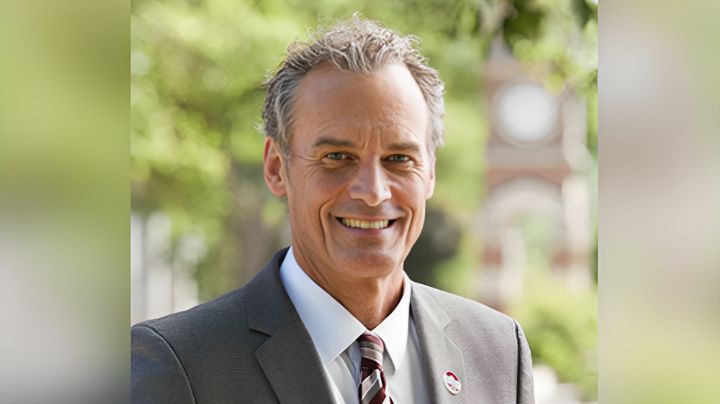 Destituyen a rector de Universidad de Wisconsin por escándalo en internet