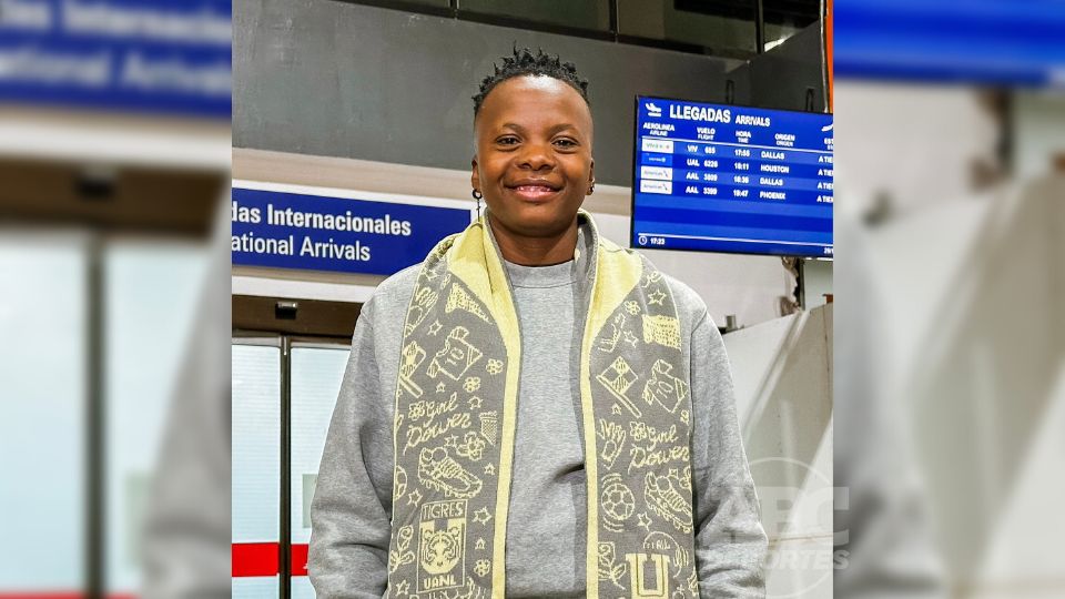 La delantera sudafricana arribó esta tarde al Aeropuerto Internacional de Monterrey.