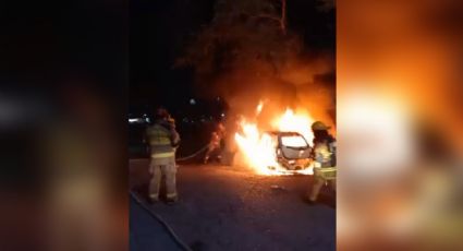 Se incendia automóvil  en avenida Morones Prieto