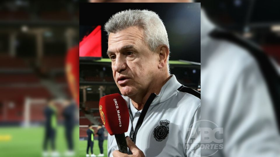 Javier Aguirre dirigiendo al Mallorca de a primera división española.