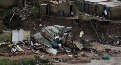 Suman 21 muertos tras inundaciones en Sudáfrica