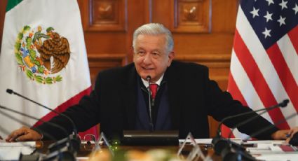 AMLO presume fortaleza del peso mexicano frente al dólar