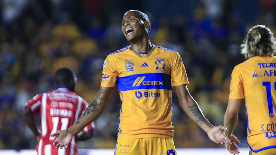 Tigres no contó con Luis Quiñones para la convocatoria del partido ante Toluca, a raíz de una lesión.