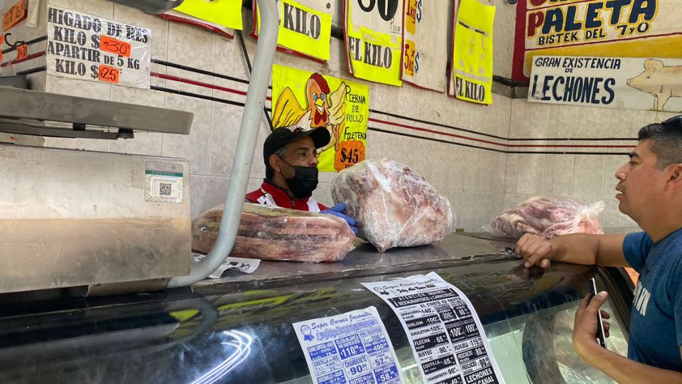 Previo a la celebración de Año Nuevo, la venta de carne para asar aumenta en Monterrey.