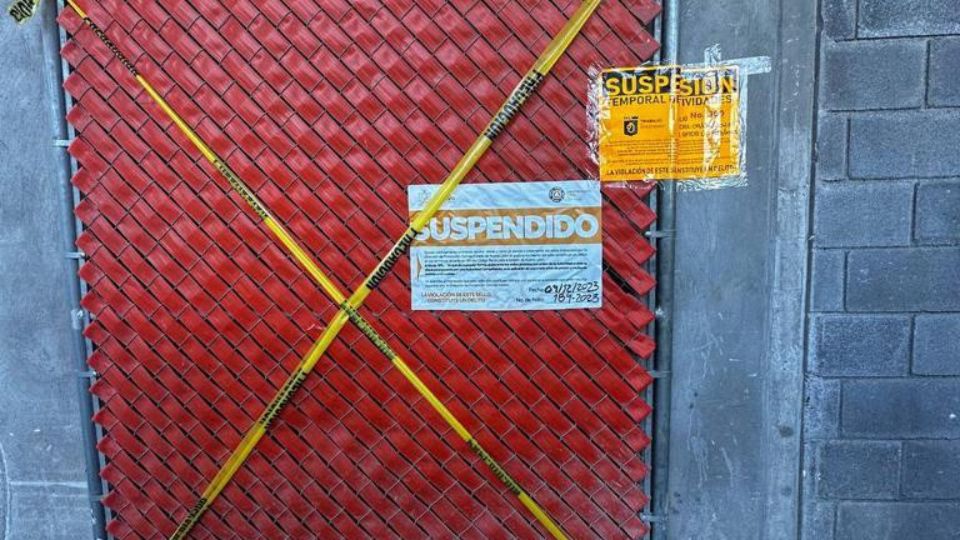 Sellos de suspensión en obra de construcción.