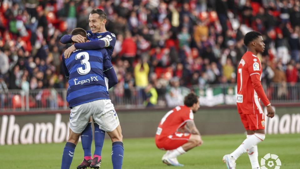 Andrés Guardado en partido con Real Betis.