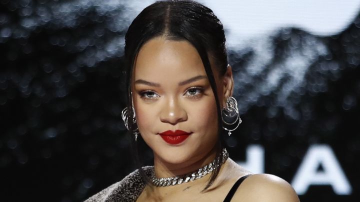 Rihanna modela su vientre en campaña de Louis Vuitton