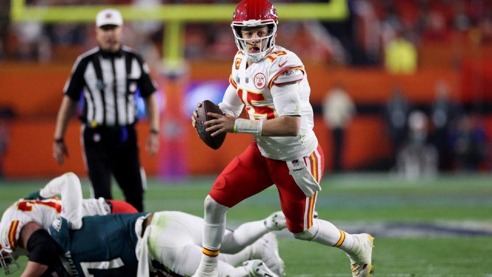 Patrick Mahomes, el quarterback de los jefes de Kansas City, continúa con la recuperación de su lesión en el tobillo