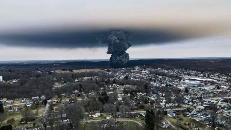 Nube de contaminación en Ohio | Twitter / @KanekoaTheGreat