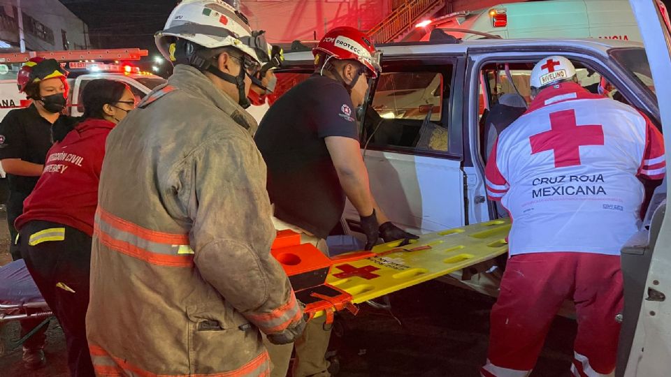 Cruz Roja y Protección Civil en el lugar del accidente | Especial.