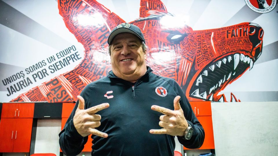 Miguel Herrera en su presentación como entrenador de los Xolos de Tijuana