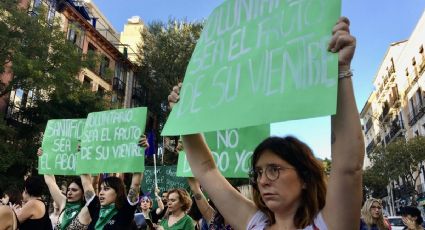 Aprueban ley que permite a jóvenes de 16 años abortar