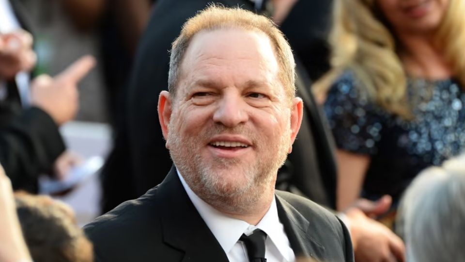 El exproductor de Hollywood, Harvey Weinstein, fue condenado a 16 años de prisión.