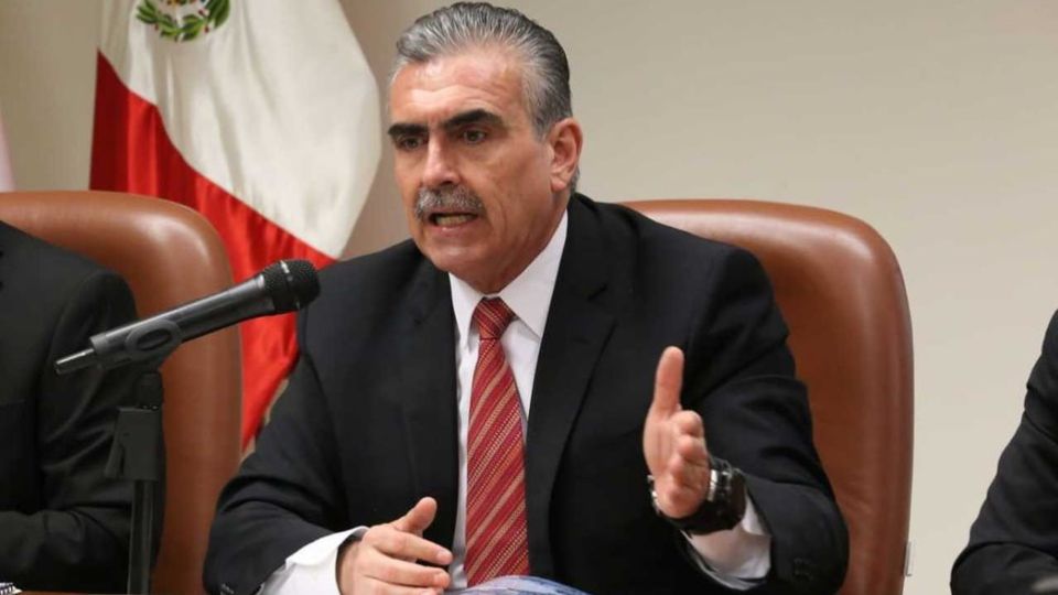 El alcalde de Apodaca, César Garza.