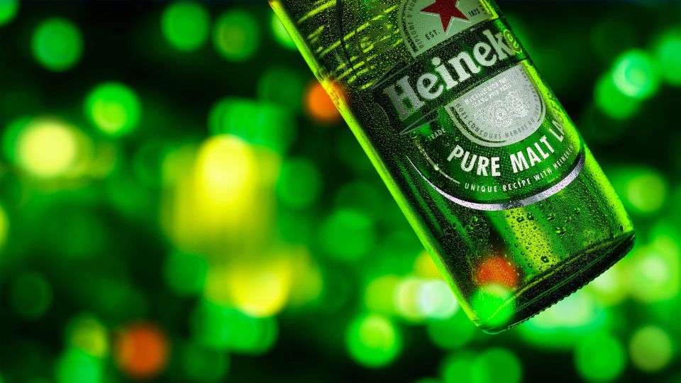 Heineken, empresa cervecera.