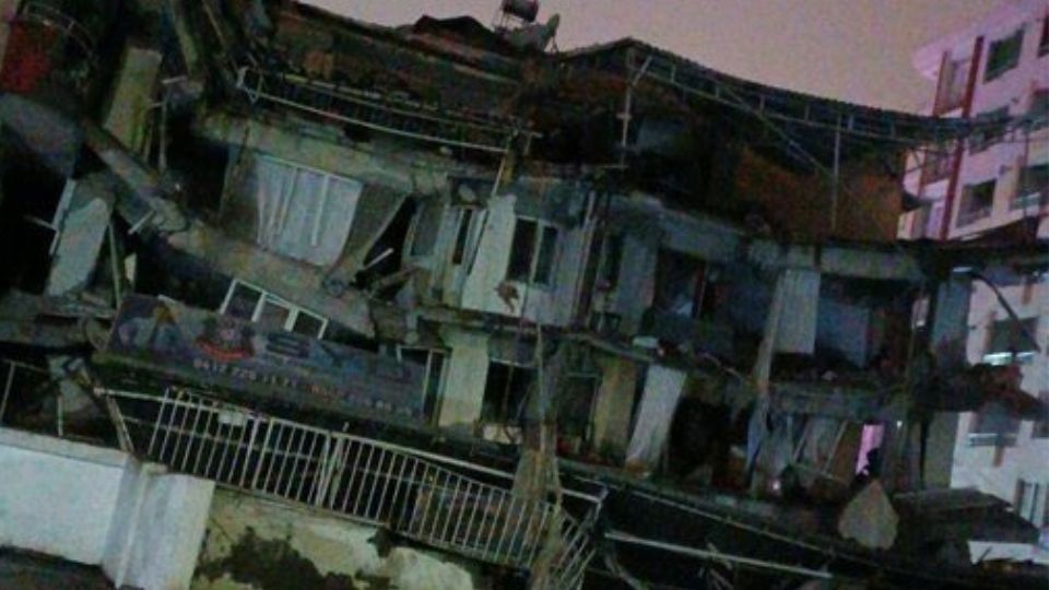 El sismo se registró la madrugada del lunes (tiempo de Turquía) es el fenómeno más fuerte en la historia de ese país. Foto: Redes Sociales