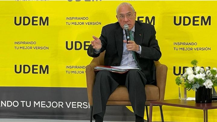 Exsecretario de la OCDE ofrece conferencia a jóvenes de la UDEM