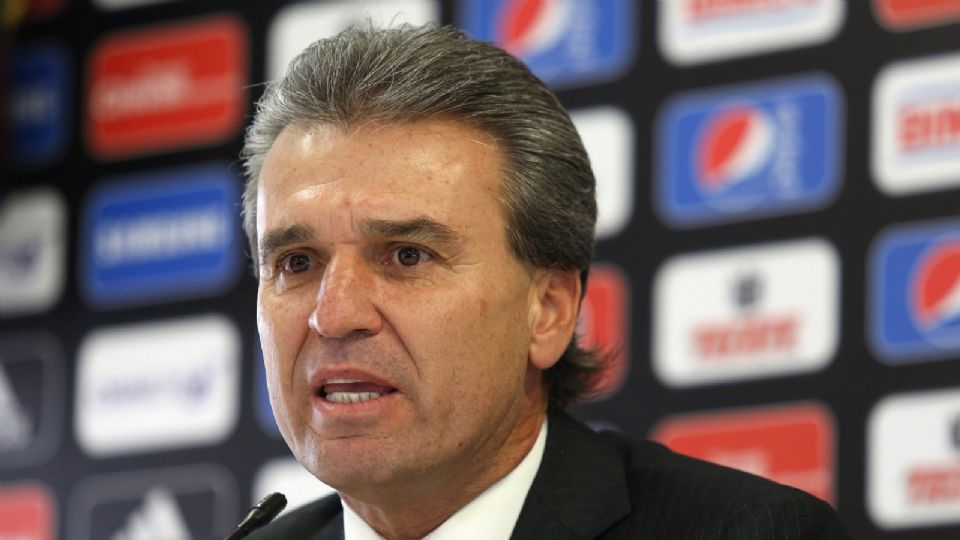 Néstor de la Torre durante su estadía como directivo en Chivas.