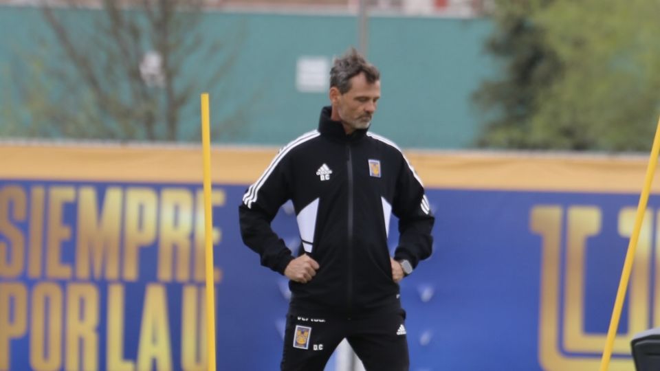 Diego Cocca durante su último entrenamiento con Tigres.