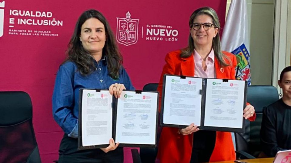 La Directora de OXFAM México junto a la titular de la Secretaría de Igualdad e Inclusión, Martha Herrera. Foto: ABC / Noticias